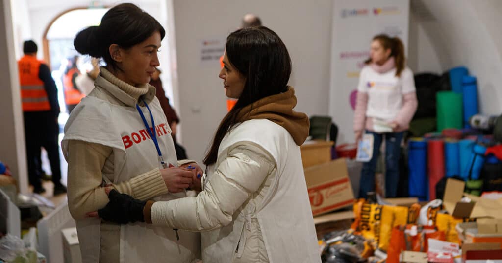 In Ukraine, Tour Operators Become Aid Workers Arival Ben Finch